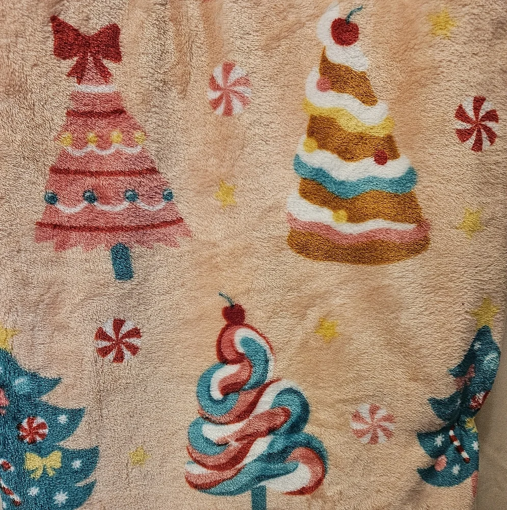 Candy Christmas Trees Throw Blanket NWT